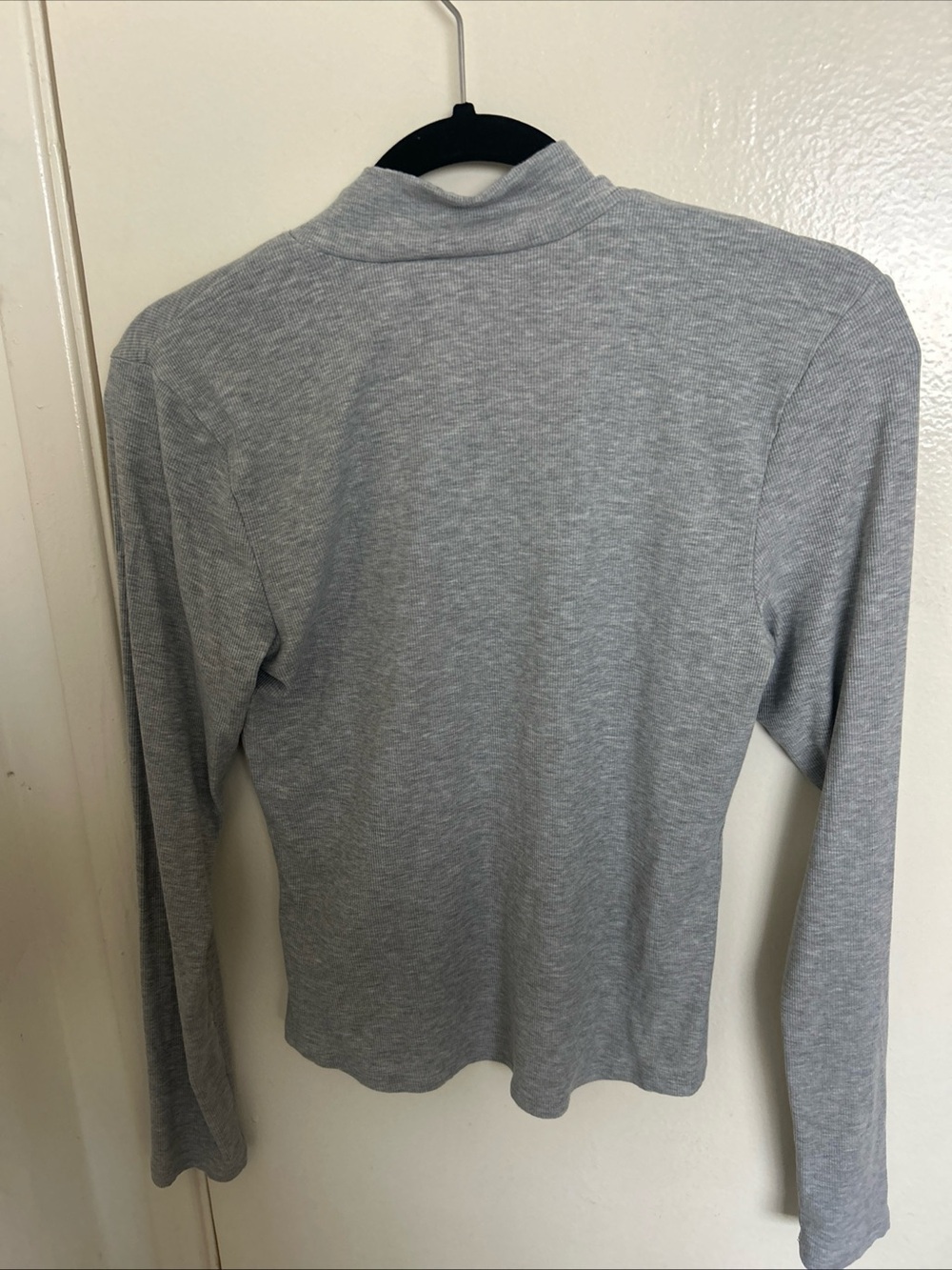 Athleta Light Heather Gray Long Sleeve Mock Neck Top - Picture 2 of 3